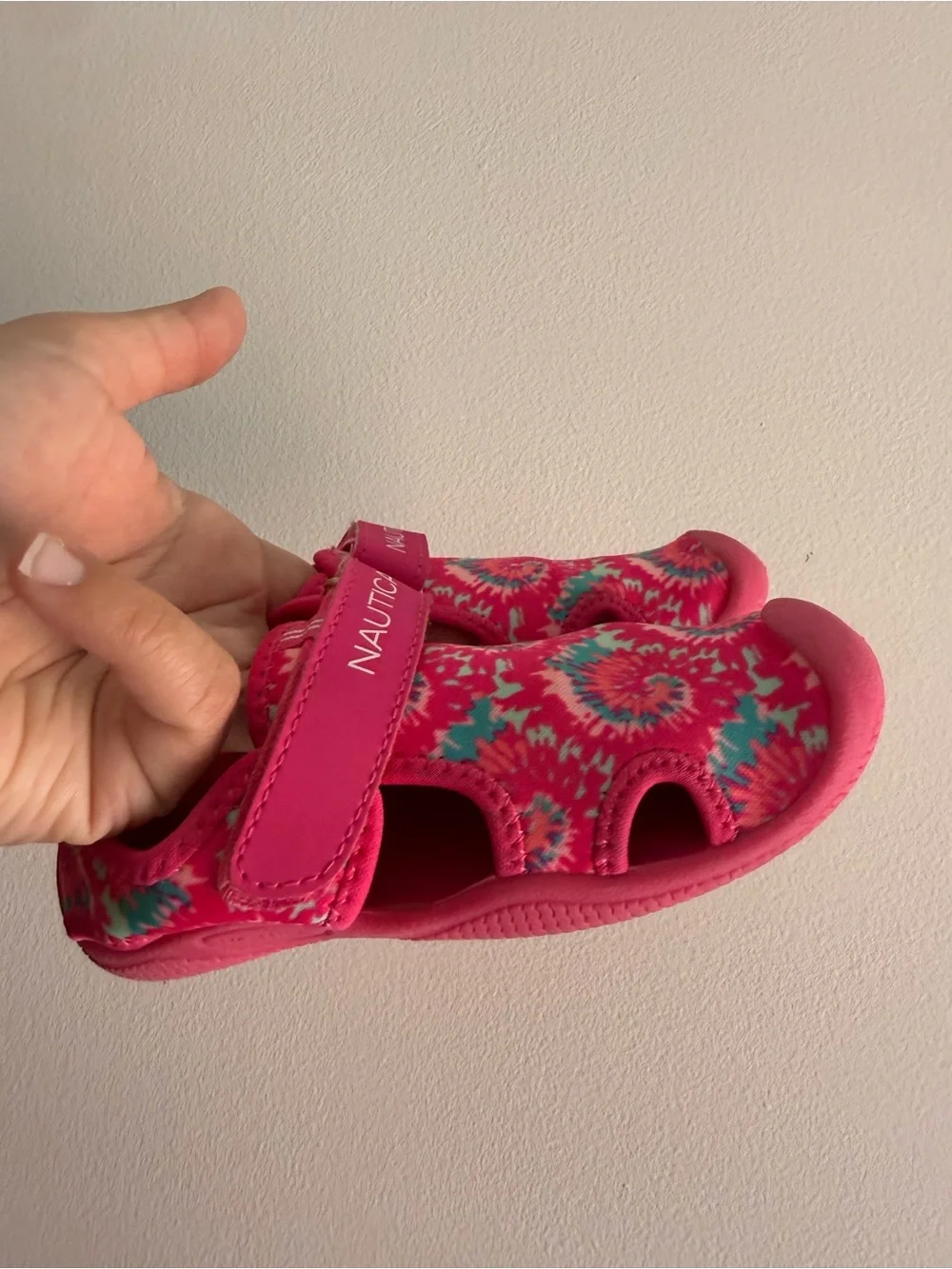 Nautica Kids Pink Tie-Dye Pattern Water Shoes